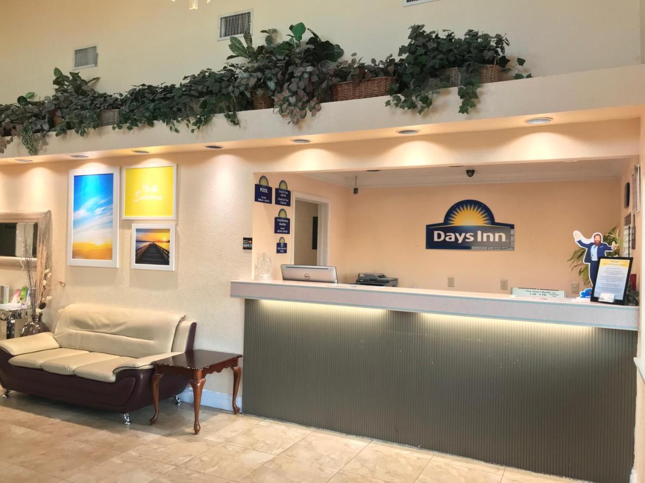 Days Inn By Wyndham San Antonio Airport Buitenkant foto